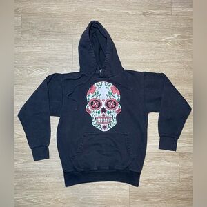 Men's Size SMALL Vintage Black Skull Printed Pullover Hoodies Brand *Pre-Owned*